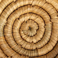 Hello Honey® 8.75" Oval Natural Seagrass Tray