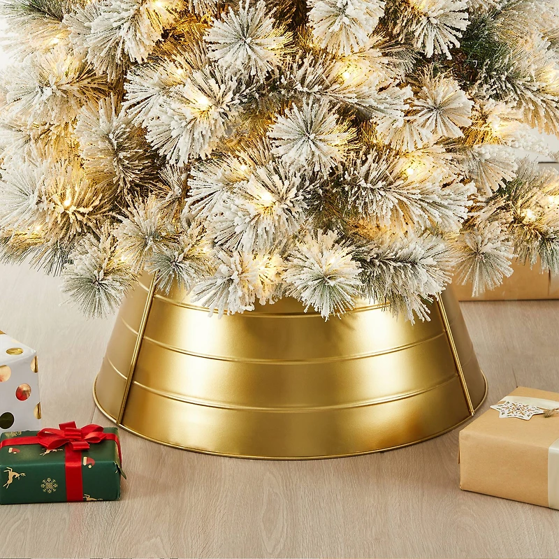 Glitzhome® 22" Christmas Painted Gold Metal Tree Collar
