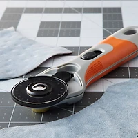 Rotary Cutter by ArtMinds™