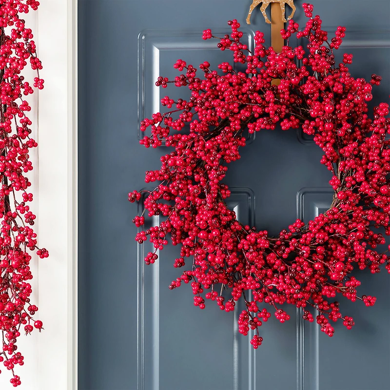 Glitzhome® 25"D Christmas Red Berries Wreath