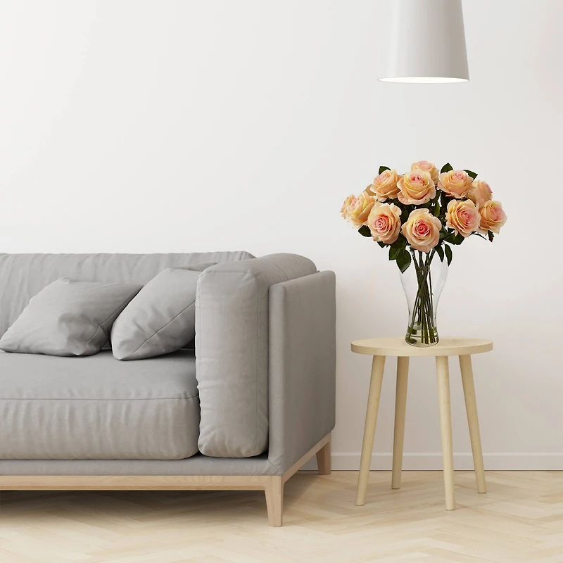 18" Blooming Peach Roses in Decorative Vase