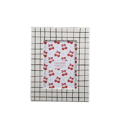 Flora Bunda® 5" x 7" White Checker Line Ceramic Frame