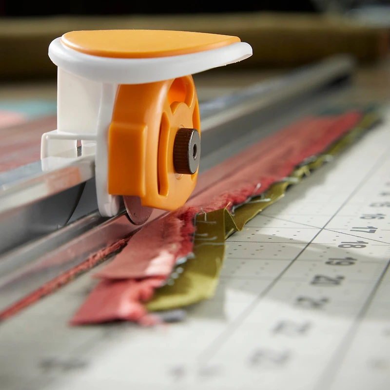 Fiskars® Rotary Cutter & Ruler Combo Tool