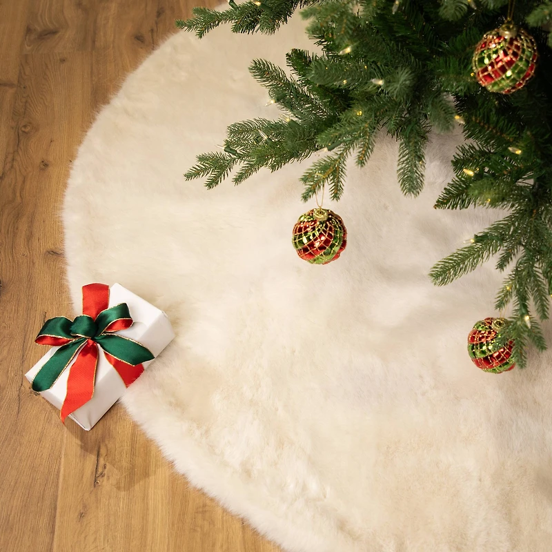 Faux Fur Round Tree Skirt - 84“ - White