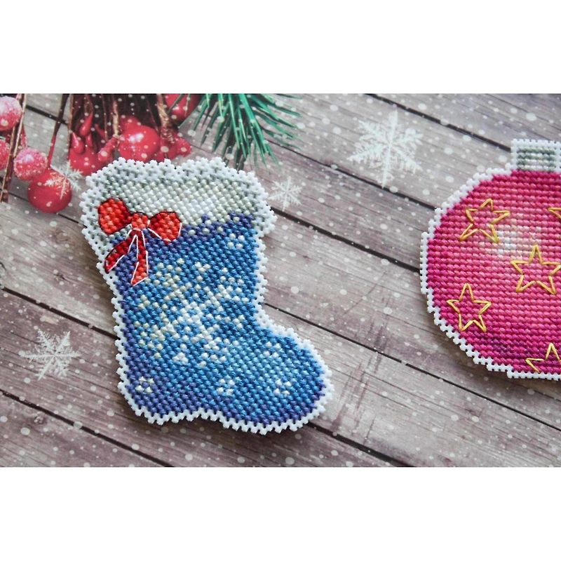 MP Studia Christmas Magnets Plastic Canvas Counted Cross Stitch Kit