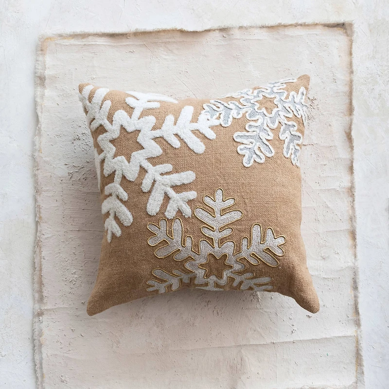 Hello Honey® 18" Beige & White Appliqué