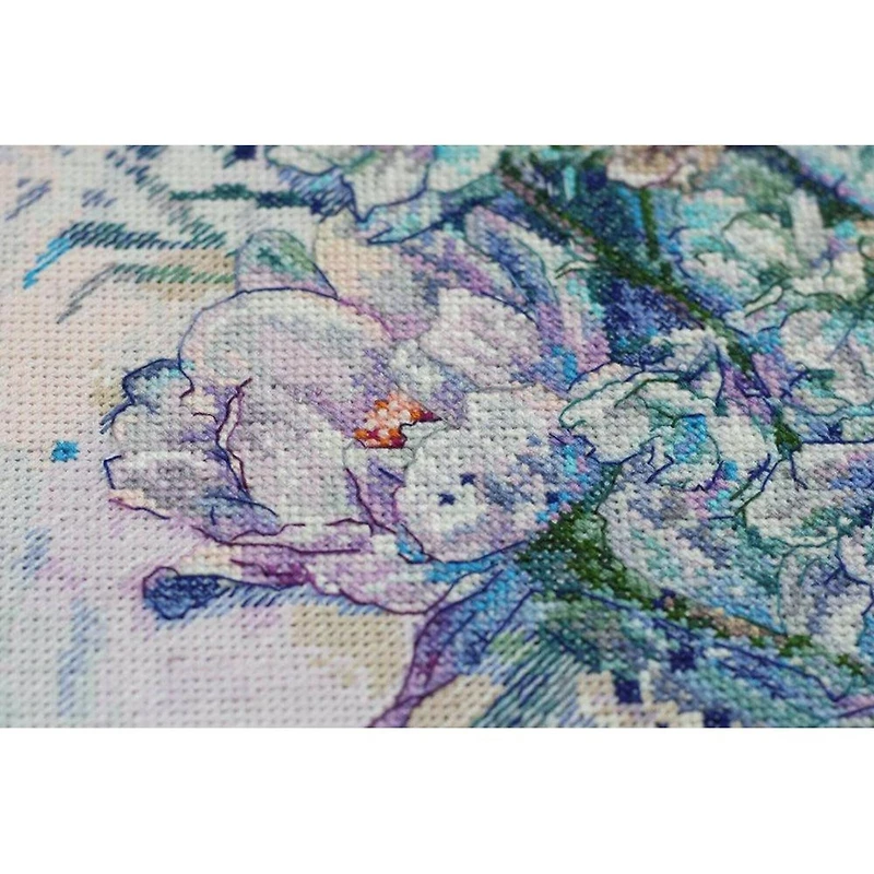 Abris Art Cross White Legends Stitch Kit