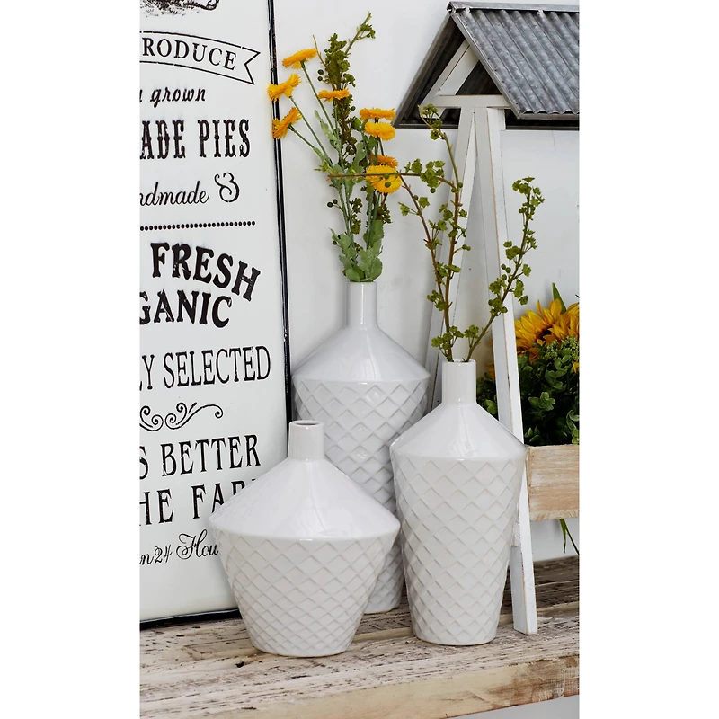 White Porcelain Modern Vase Set