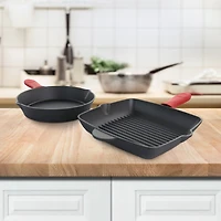 MegaChef Pre-Seasoned 4 Piece Cast Iron Set With Silicone Handles