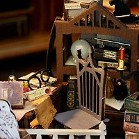 Wizardi Magic House Miniature Dollhouse Roombox Kit