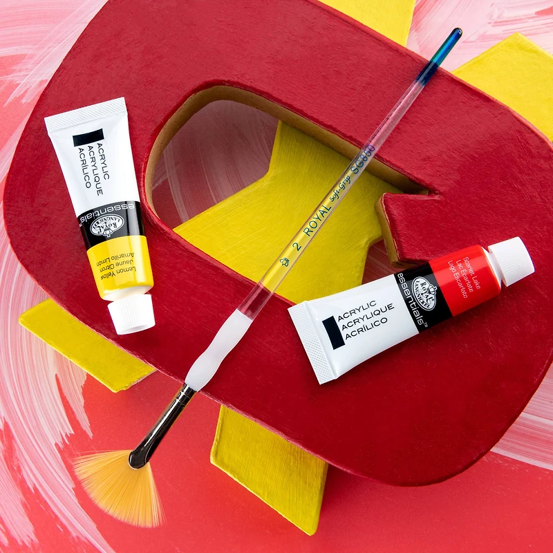 Soft-Grip Golden Taklon Fan Brush, Size 2