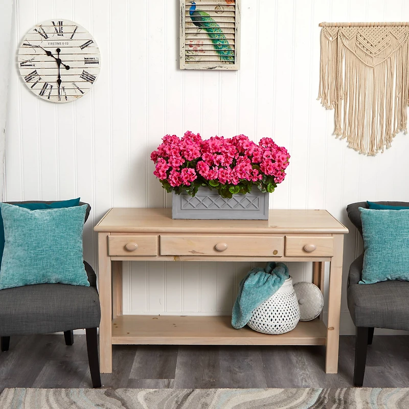 18” Beauty Geranium in Stone Planter