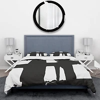 Designart 'Black & White Crossing Paths II' Geometric Bedding Set
