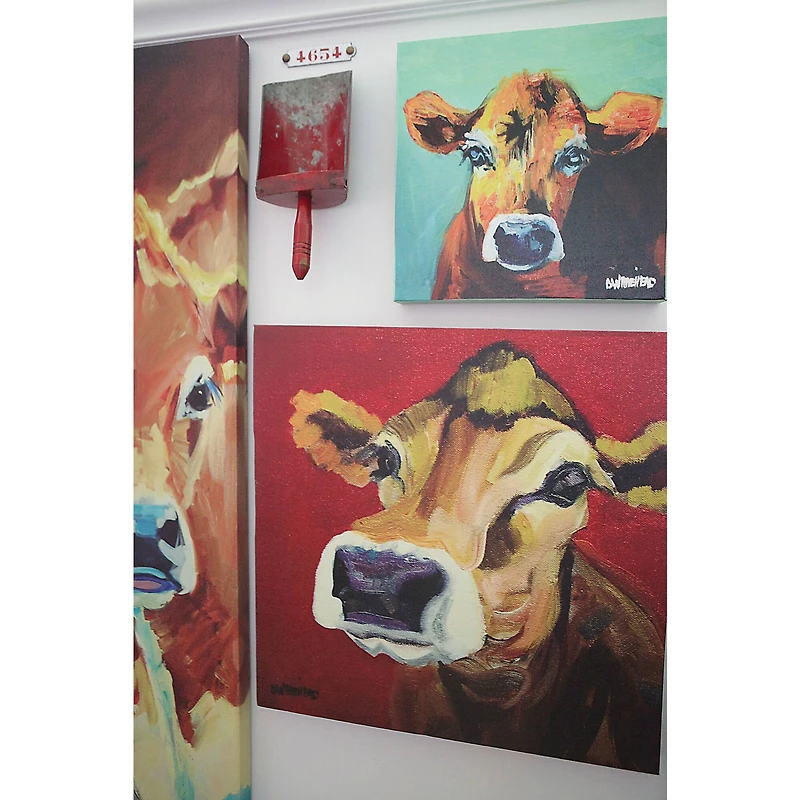 Canvas Cow Image Wall Décor