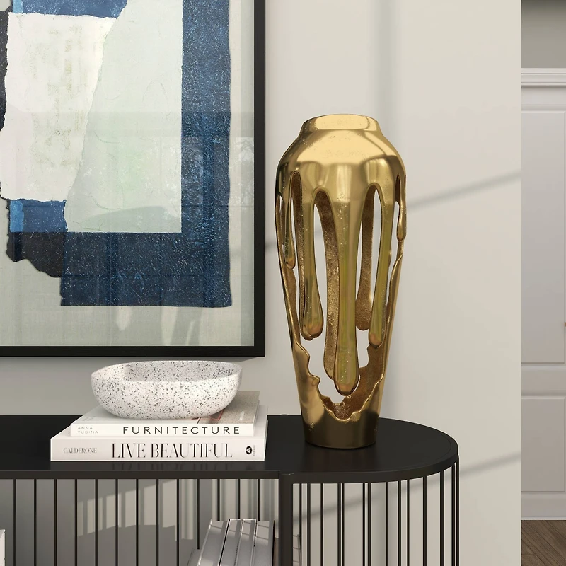 19" Gold Aluminum Drip Vase with Melting Designed Body