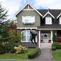 5ft. Creepy Climbing Dead Zombie Halloween Window Décor