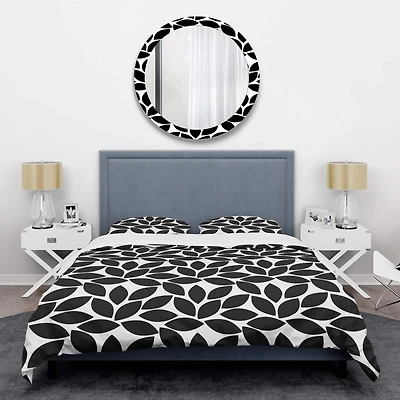 Designart 'Monochrome Geometric Pattern XII' Mid-Century Duvet Cover Set