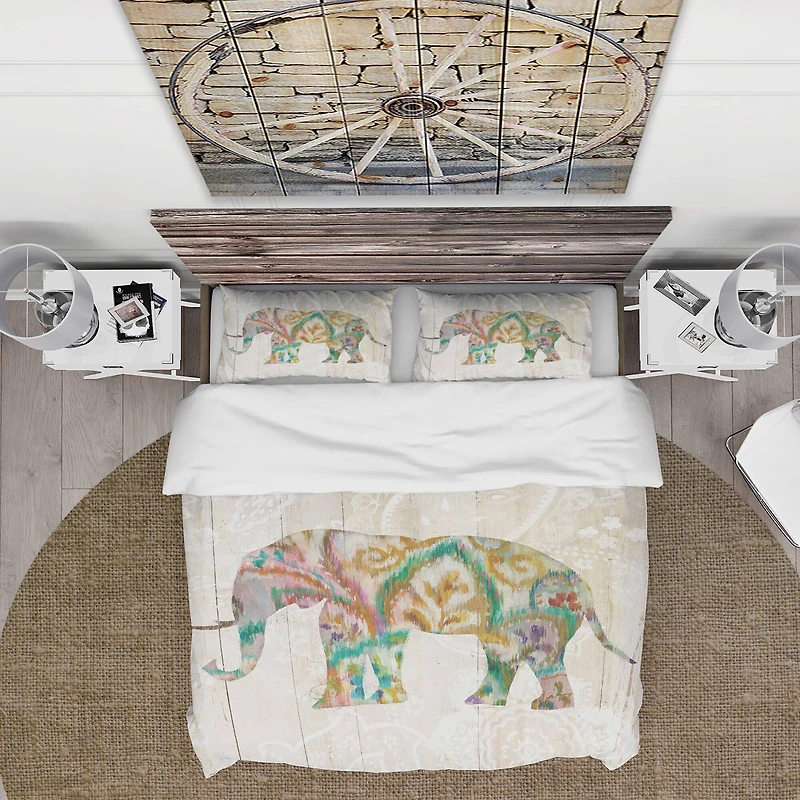 Designart 'Boho Paisley Elephant II vII' Traditional Bedding Set