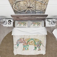 Designart 'Boho Paisley Elephant II vII' Traditional Bedding Set