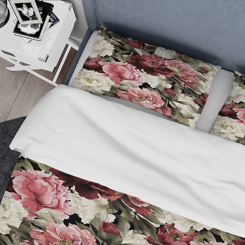 Designart 'Floral Pattern with Peonies' Bohemian & Eclectic Bedding Set
