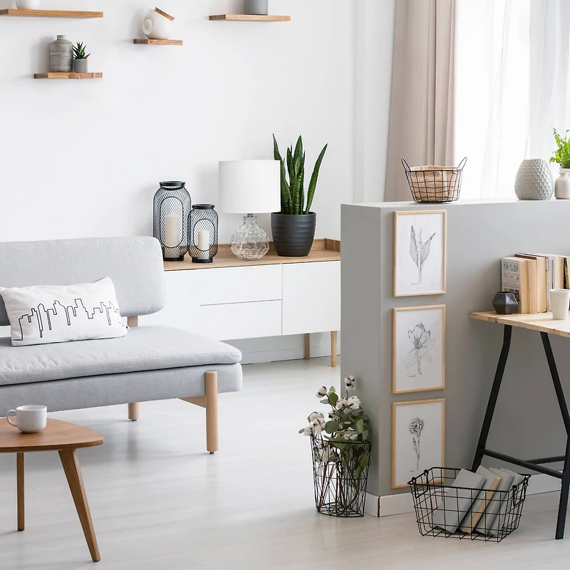 Lalia Home 18" Clear Honeycomb Glass Table Lamp with White Shade