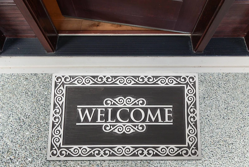 DII® Silver Scroll Border Welcome Rubber Doormat