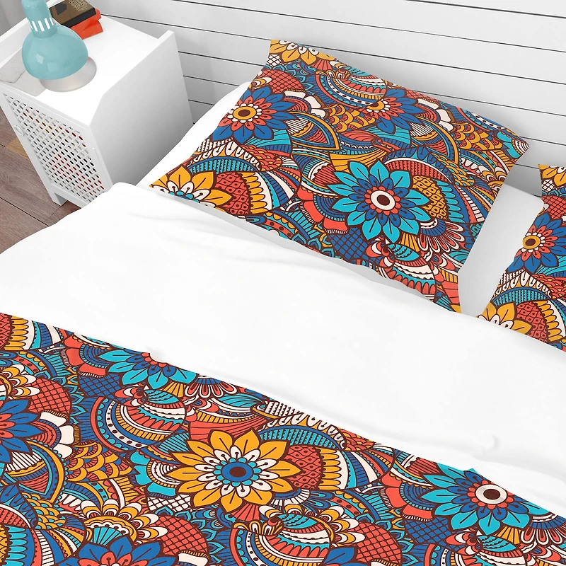 Designart 'Hand Drawn Pattern with Floral Elements' Bohemian & Eclectic Bedding Set
