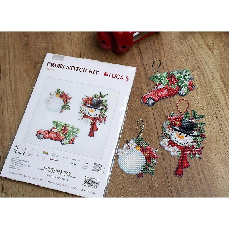 Luca-S Christmas Toys Plastic Canvas Counted Cross Stitch Kit