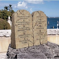 Design Toscano 18" Ten Commandments Sculptural Tablet