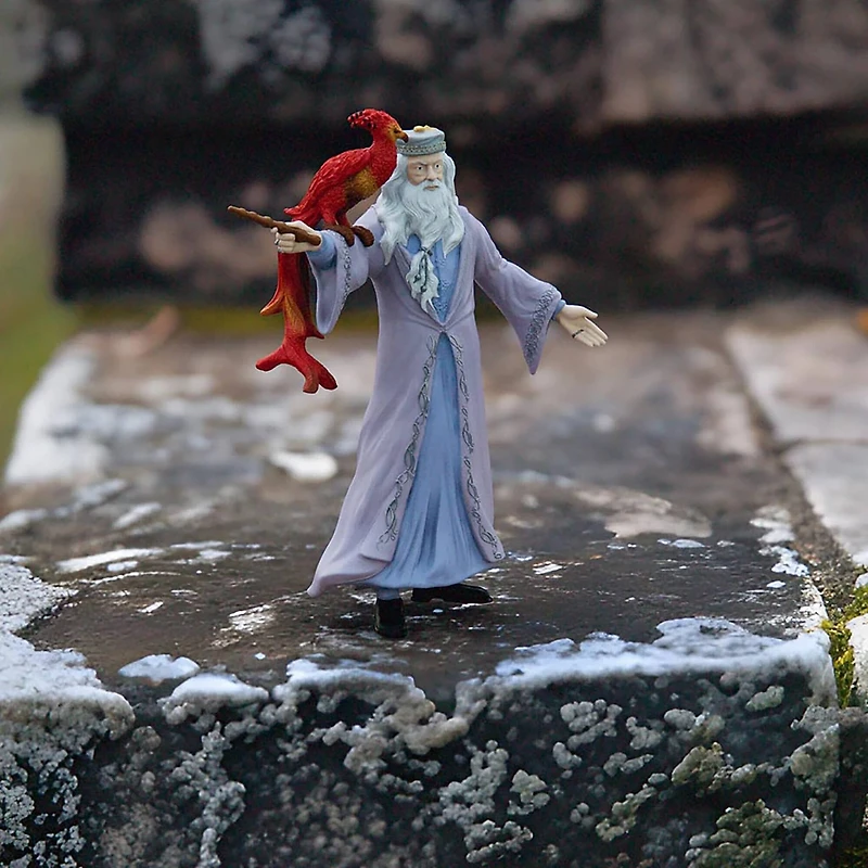 Schleich Wizarding World of Harry Potter™ Albus Dumbledore™ & Fawkes™