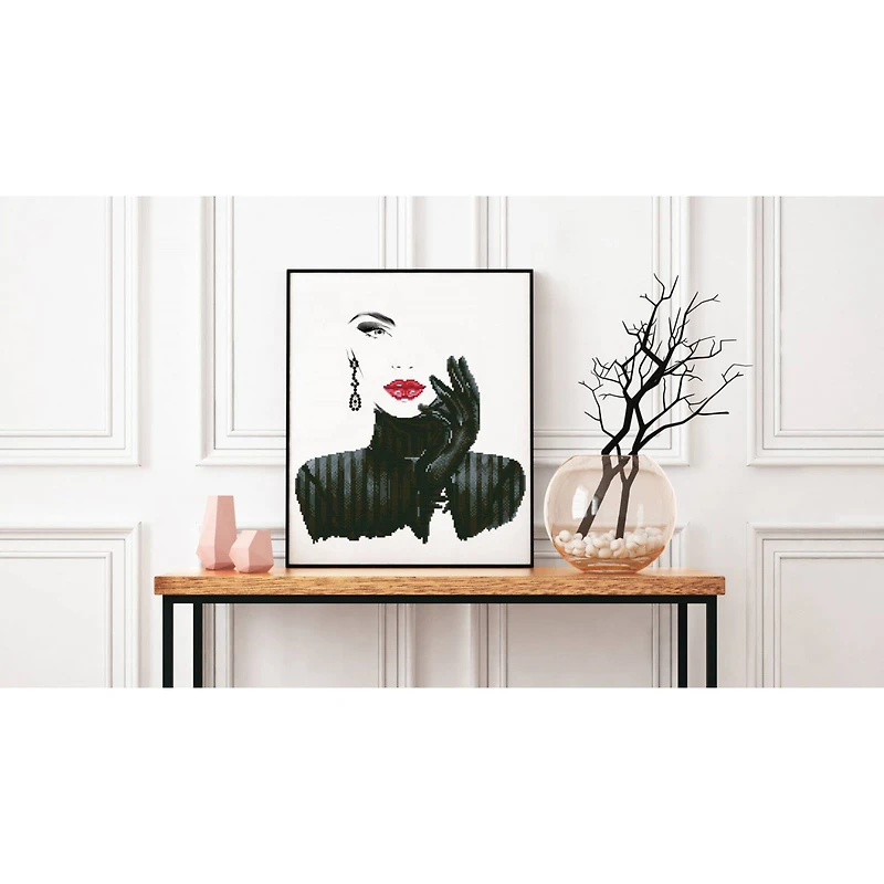 Diamond Dotz® Intermediate Lady in Black Diamond Painting Kit