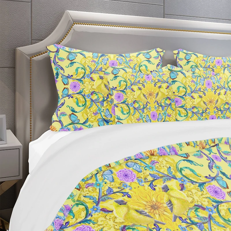 Designart 'Fancy Arabesque of Swirly Ornaments & Lovely Birds' Bohemian Bedding Set