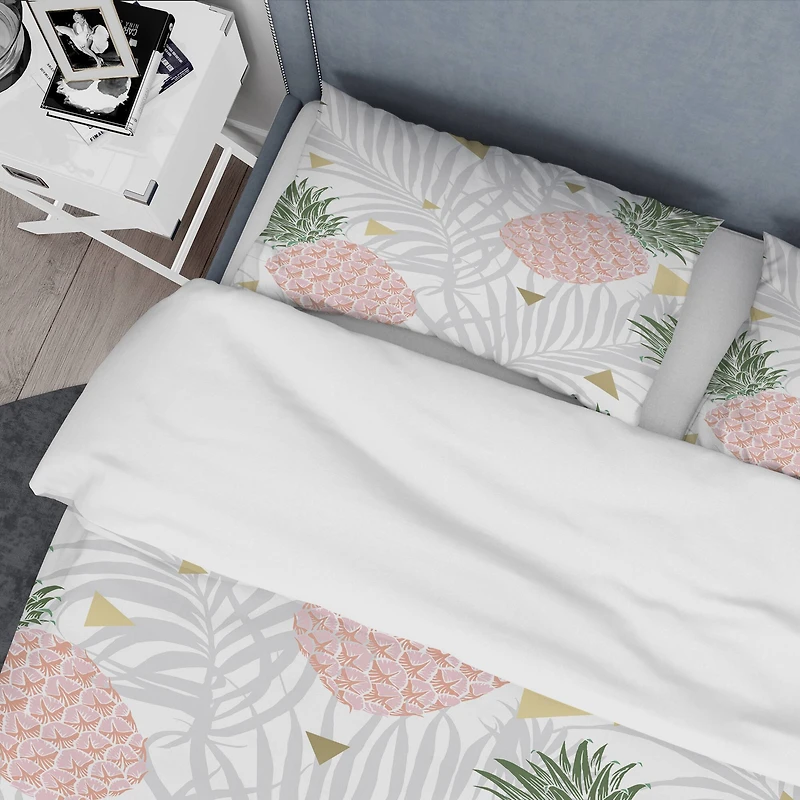 Designart 'Pineappple On Tropical Leaves' Mid-Century Duvet Cover Set