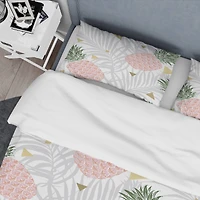 Designart 'Pineappple On Tropical Leaves' Mid-Century Duvet Cover Set