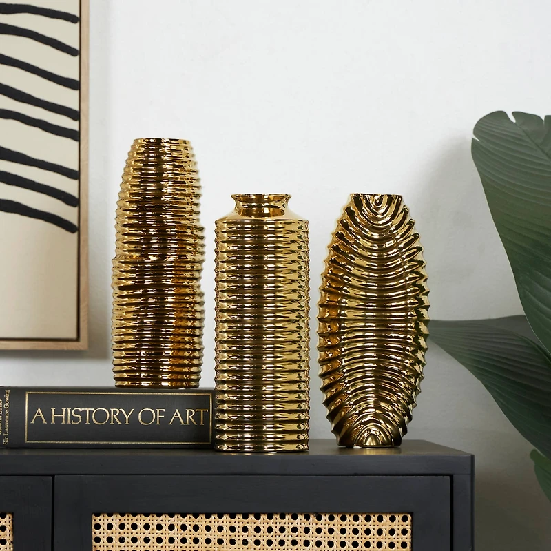 Gold Ceramic Dimensional Ribbed Vase Set