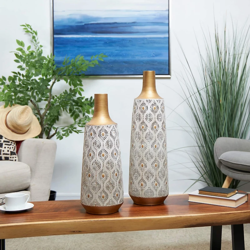 White Metal Vase with Diamond Pattern Set