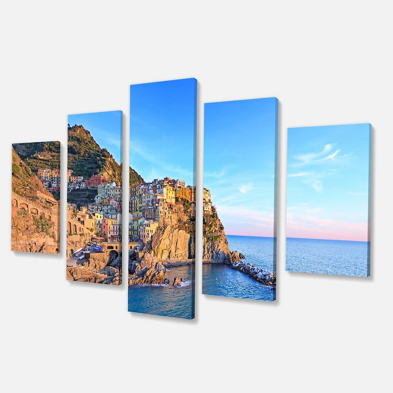 Designart - Manarola Village Cinque Terre Italy
