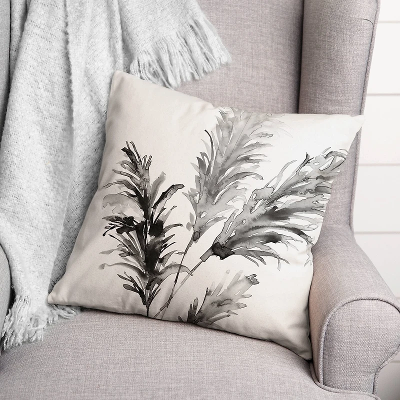 Pampas Vase 18" x 18" Indoor/Outdoor Pillow