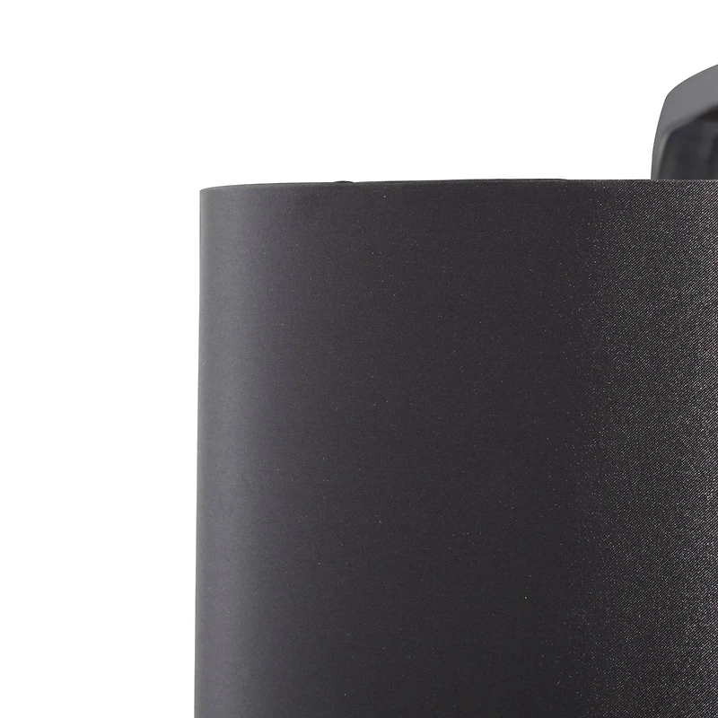 22" Black Metal Traditional Table Lamp