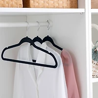 Simplify Super Slim Velvet Huggable Hangers