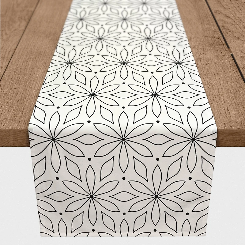Star Flower Indoor/Outdoor Table Runner