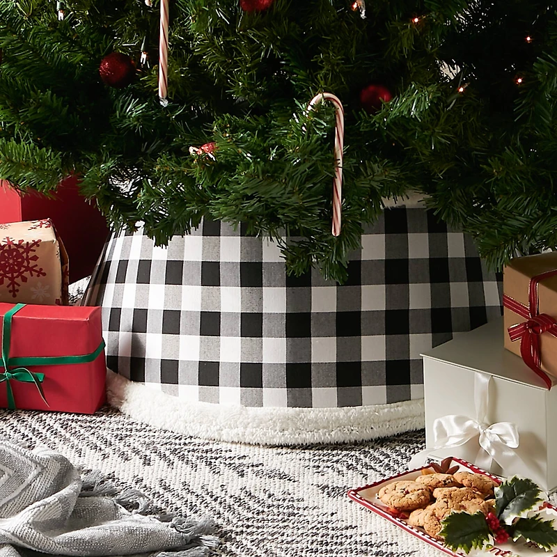 DII® Black & White Buffalo Check Holiday Tree Collar