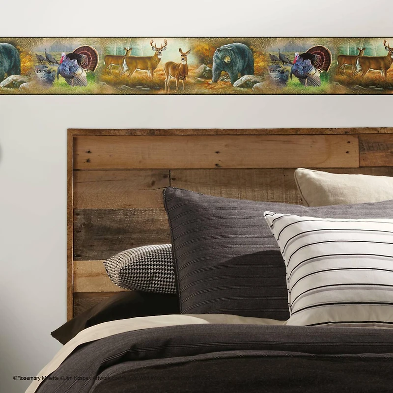 RoomMates Wildlife Medley Border