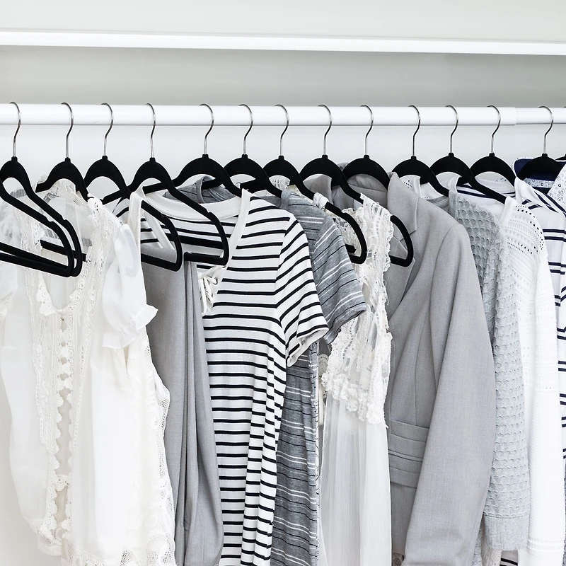 Honey Can Do Black Slim-Profile Non-Slip Velvet Hangers