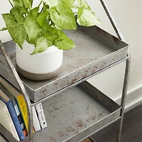3.2ft. Metal Farmhouse Plantstand