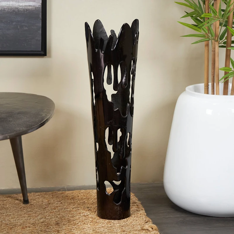 31" Black Aluminum Drip Vase with Melting Designed Body