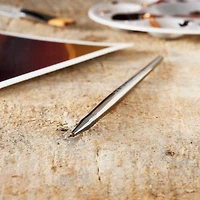 Zen™ Series 73 Short Handle Liner Brush