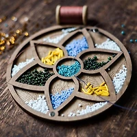 Wonderland Crafts 5.5" 6-Leaf Flower Bead Organizer with Transparent Cover