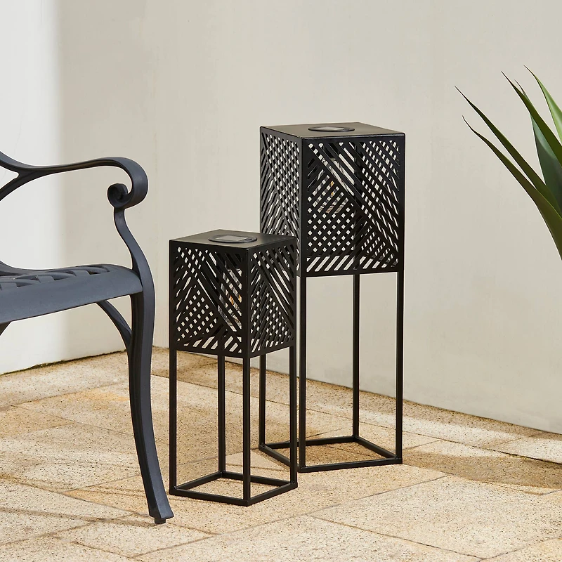 Glitzhome® Black Metal Stripes Geometric Solar Powered Edison Bulb Outdoor Lantern Set