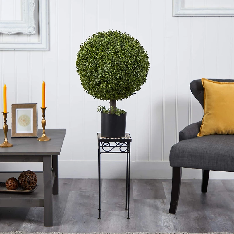 2.5ft. Potted Boxwood Ball Topiary Tree